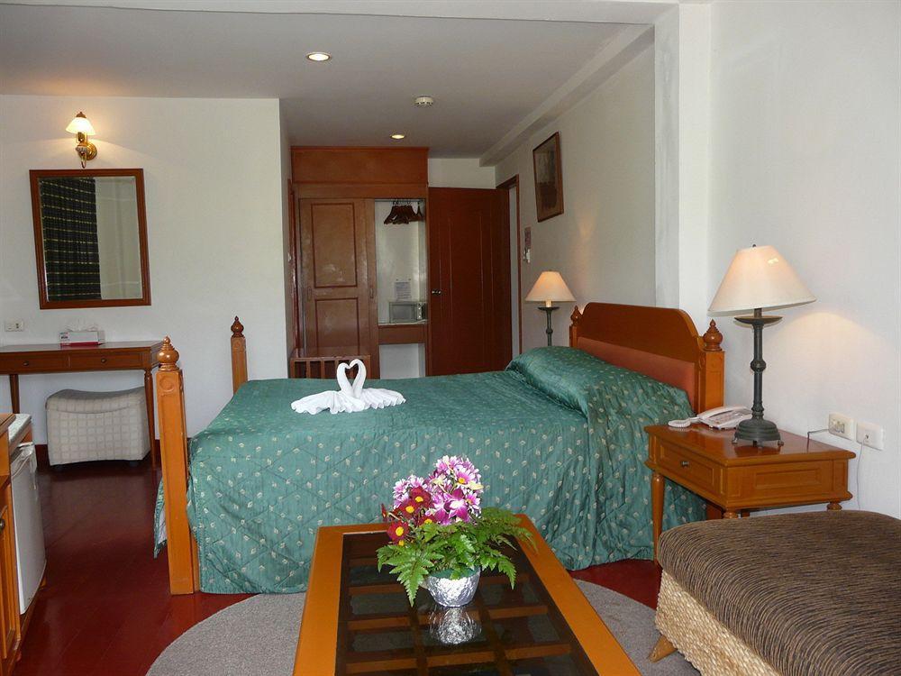 Orchid Hotel And Spa Kalim Bay Patong Exterior foto